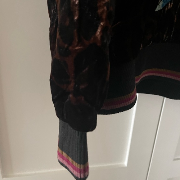 NWT! JOHNNY WAS - Junia Velvet Quilted Bomber Embroidered Leopard Jacket Size S - Picture 9 of 13